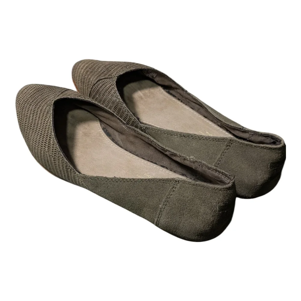 Toms step into
